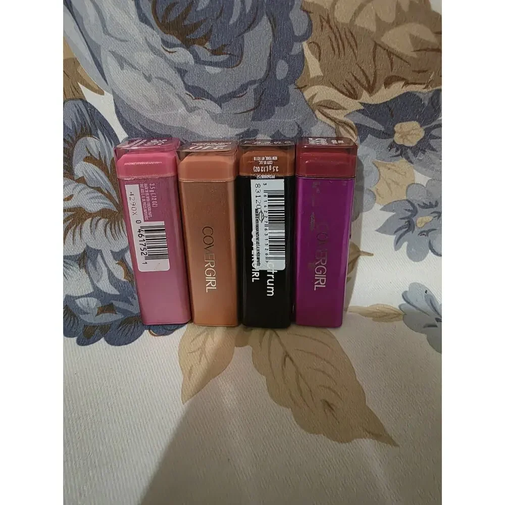 COVERGIRL Lipstick Stick FS305 Groupie, 335 Tantalize, 240 Caramel Kiss 3.5g